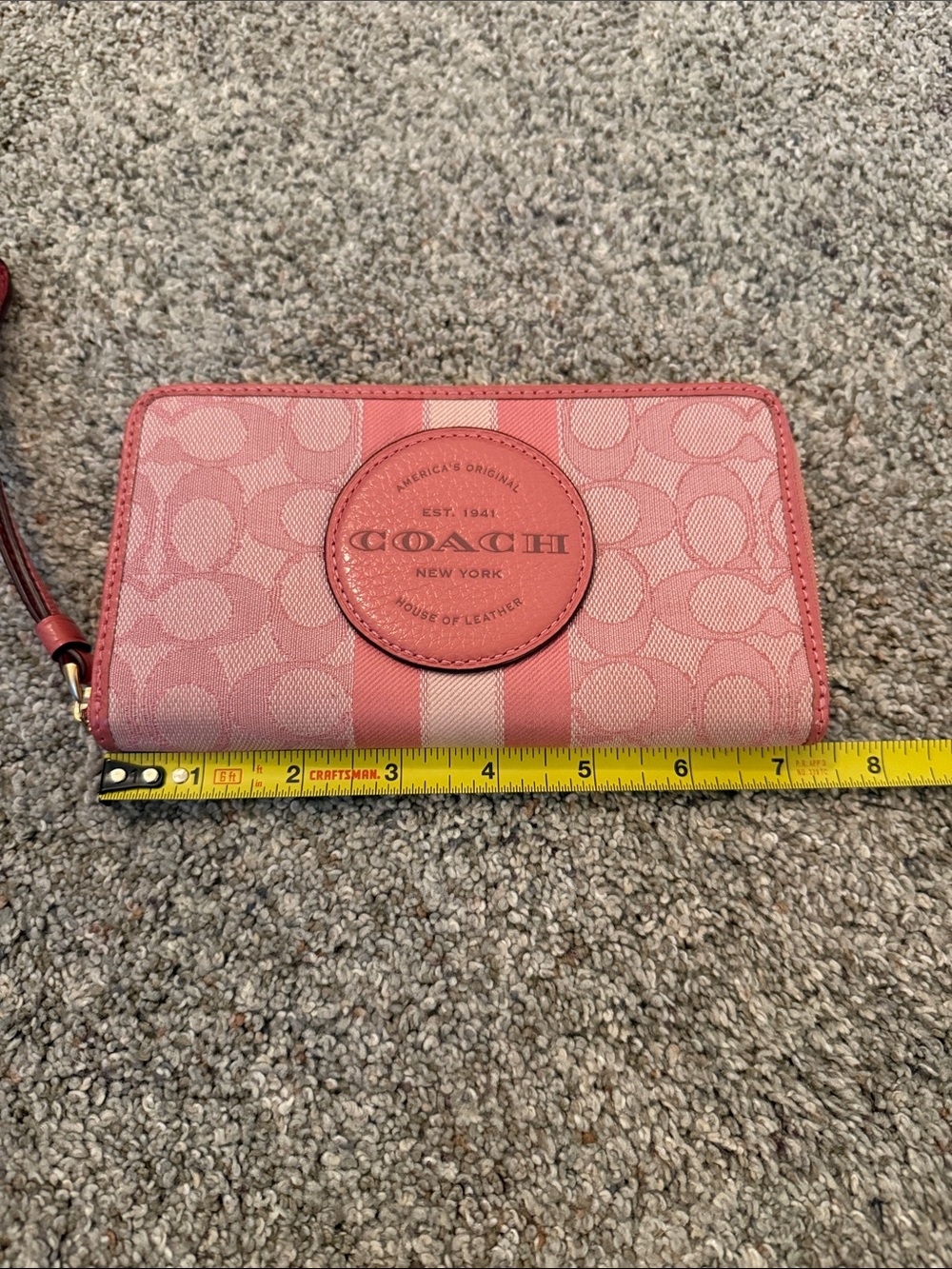 Coach Dempsey Large Phone Wallet in Signature Jacquard PINK - Picture 3 of 7